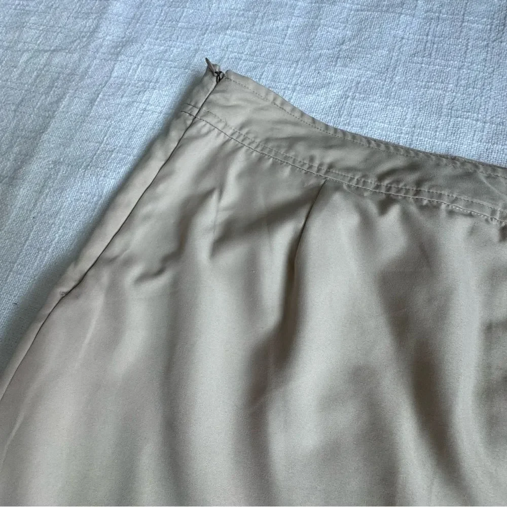 Izod XFG Skort Cream Womens Cool FX Golf Sporty Pockets Size 4 NWOT
